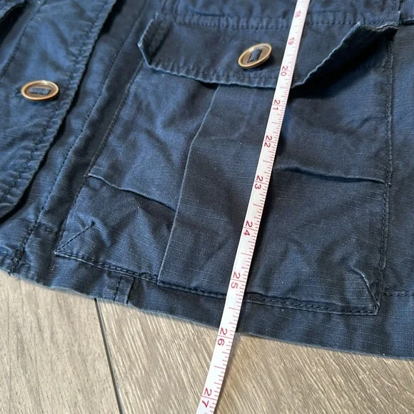 Eddie Bauer Jacket 🧥 - Picture 9 of 11